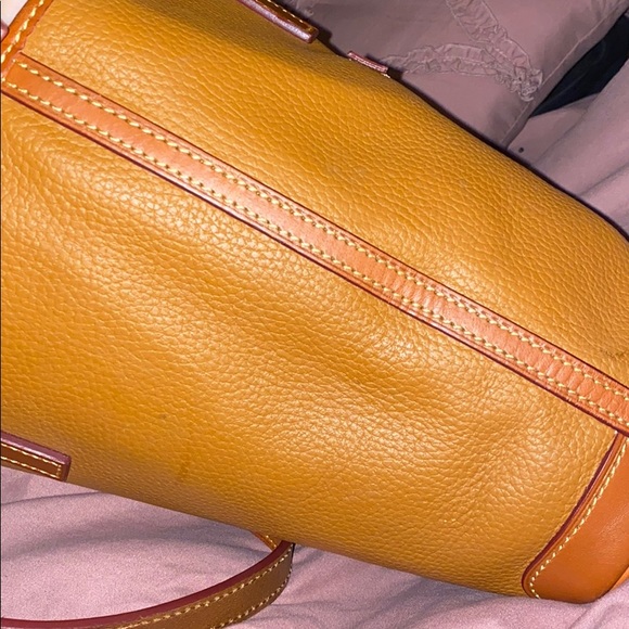 Dooney and bourke purse - Picture 9 of 12